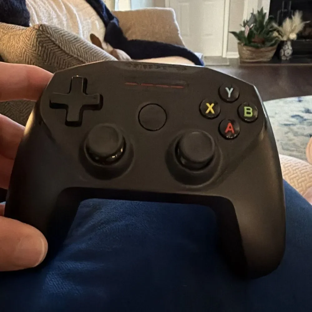 SteelSeries Nimbus Bluetooth Mobile Gaming Controller – Iphone, iPad, Apple TV